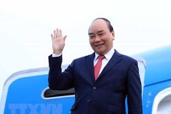 Chủ tịch nước Nguyễn Xuân Phúc lên đường thăm cấp Nhà nước tới Vương quốc Campuchia