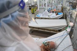 Người có bệnh nền nào nhiễm Covid-19 có nguy cơ gia tăng mức độ nặng và tử vong cao?
