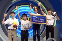Nam sinh may mắn khi bấm chuông là thua, giành vòng nguyệt quế Olympia