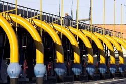 Vì sao Gazprom đảo ngược hướng dòng chảy?
