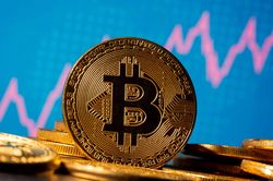 Bitcoin bất ngờ tăng giá mạnh