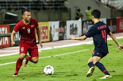 Tuyển Việt Nam trong nỗi nhớ Văn Hậu và Trọng Hoàng