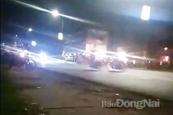 'Quái xế' tụ tập đua xe trên quốc lộ 51
