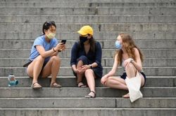 Tình bạn rạn nứt vì đại dịch
