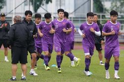 Tin ĐT Việt Nam vs Thái Lan 25/12: Tiến Dũng trở lại, HLV Thái Lan tuyên bố mang Cup vô địch về nước