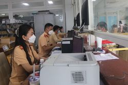 Trên dưới 15.000 xe kinh doanh vận tải đổi biển số trắng sang biển số vàng