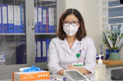 Bác sĩ hướng dẫn F0 điều trị tại nhà cách xử lý các triệu chứng thường gặp