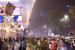 Hà Nội: Xử phạt nhiều người trông giữ xe tự phát trong đêm Noel