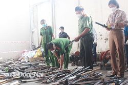 Tiêu hủy gần 2,7 ngàn vũ khí thô sơ, công cụ hỗ trợ