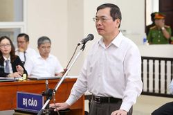 Cựu Bộ trưởng Vũ Huy Hoàng hầu tòa trong phiên phúc thẩm vào sáng mai (27/12)