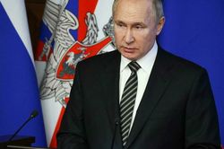 Ông Putin: 'Tổng thống Ukraine Zelensky đã bị các phần tử phát xít chi phối, hòa bình hết hy vọng'
