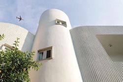 Round House - biểu tượng của trẻ thơ, giấc mơ và đoàn tụ