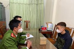 Bắt giữ đối tượng tàng trữ khẩu súng tự chế, đạn và pháo nổ