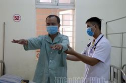 Phòng bệnh mùa đông cho người cao tuổi