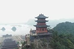 Chiêm ngưỡng vẻ đẹp kỳ vĩ của ngôi chùa lớn nhất Việt Nam