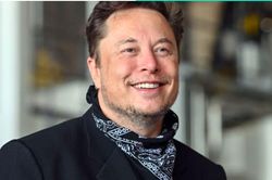 Trạm vũ trụ suýt đâm phải vệ tinh, dân Trung Quốc 'ném đá' Elon Musk