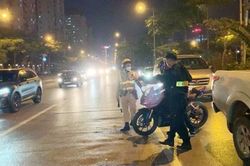 Theo chân 141 chặn 'yêng hùng xa lộ'