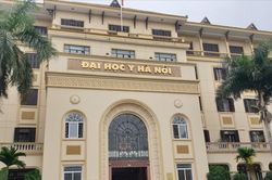 Trường Đại học Y Hà Nội đã báo cáo vụ Hiệu trưởng bị tố gạ tình lên cấp trên