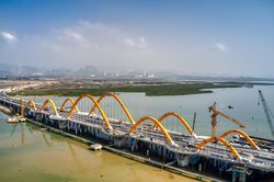 Quảng Ninh tạm hoãn khánh thành cầu Cửa Lục 1 để chống dịch