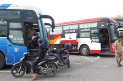 Vận tải hành khách dịp Tết ở Quảng Ngãi: Nhiều chuyến chưa bán được vé nào