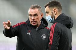 MU: Bruno Fernandes là 'vật tế thần' mới, dù đá đúng yêu cầu của Rangnick