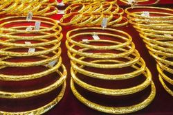 Giá vàng hôm nay 30-12: Vàng trong nước đồng loạt giảm 200.000 đồng/ lượng
