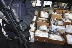 Cảnh sát Hà Lan thu giữ hơn 1,6 tấn cocaine ở cảng Rotterdam