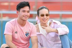 Trưởng đoàn Thái Lan thuê chuyên cơ đưa cầu thủ về nước