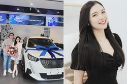 'Nữ MC trẻ nhất VTV' rinh xế hộp ngày cuối năm làm netizen 'choáng'