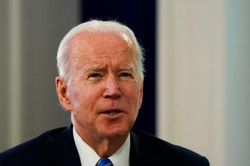 Ông Biden nói đã 'cảnh báo ông Putin sẽ phải trả giá đắt'
