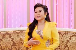 Nữ ca sĩ nổi tiếng trên internet trải lòng sự cố bị xúc phạm, miệt thị khi đi hát