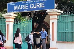 Hàng loạt địa phương cho học sinh đi học trực tiếp sau Tết dương lịch