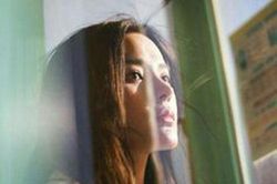 Tết Dương lịch, chị chồng đột nhiên chuyển khoản cho 20 triệu nhưng nội dung kèm theo làm tôi uất ức bật khóc