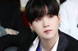 Suga BTS đã 'chiến đấu với Covid-19 như thế nào?