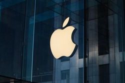 Apple trở thành công ty đầu tiên cán mốc giá trị 3000 tỷ USD