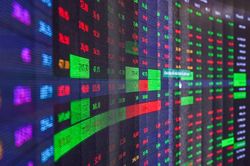 VN-Index giảm điểm sau phiên phá đỉnh