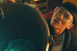 Wowy, MCK, Hnhngan ra MV Tết về sống thật