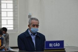 Dẫn điện vào cửa nhà tình nhân trả thù sau tin nhắn 'mày thích xem tao ngủ với bồ không'
