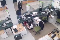Hải Phòng: Bịt mặt, nổ súng, uy hiếp nhân viên cướp tiền ngân hàng