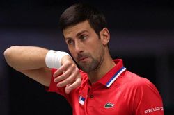 Djokovic tự hủy hoại hình ảnh bản thân