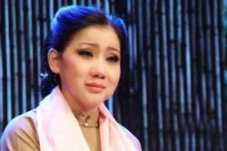 Đời NSƯT Phượng Loan: Mất giọng đi bán cafe, ngày đêm khóc khấn Tổ được trở lại sân khấu