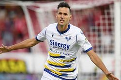 Soi kèo nhà cái Verona vs Salernitana. Nhận định, dự đoán bóng đá Serie A (2h45, 10/1)