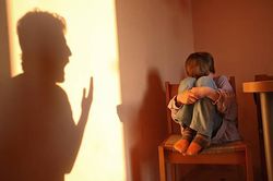 Lời tâm sự của một người làm cha từng có tuổi thơ bị bạo hành