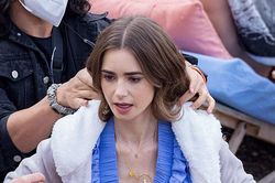 Bí quyết giữ sắc đẹp của Lily Collins