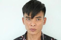 Người tình của mẹ dạy học rồi giao cấu với bé gái trên gác trọ