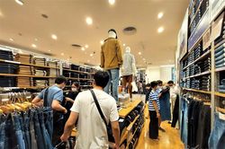 Dồn tiền đánh vụ cuối năm, bà chủ trẻ sống trong lo sợ