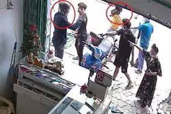 Chủ tiệm điện thoại kịp thời ngăn chặn cặp đôi dàn cảnh để cướp
