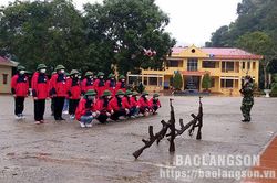 Bồi dưỡng, giáo dục quốc phòng và an ninh đồng bộ, hiệu quảTin khácQuy định 37 về những điều đảng viên không được làm: Lăng kính để đảng viên tự soi, tự sưảTiêm nhắc lại mũi 3 vắc xin COVID-19: Đảm bảo an toàn, nhanh chóng, hiệu quả