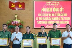 Đạ Tẻh: Khen thưởng 2 tập thể và 5 cá nhân có thành tích trong công tác bảo vệ nền tảng tư tưởng của Đảng