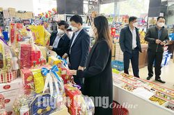 Kiểm tra thị trường hàng hóa Tết Nguyên đán 2022
